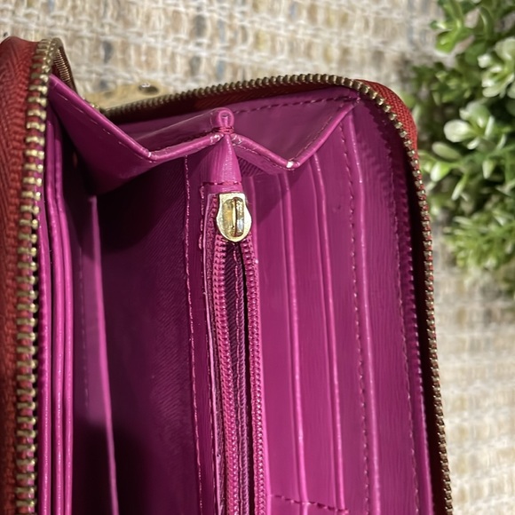 Fossil Zip Around Wallet Red Leather - Picture 10 of 12